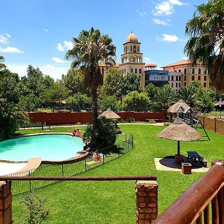 Merry Monte Casino Lodge House In Fourways Sandton Εξωτερικό φωτογραφία